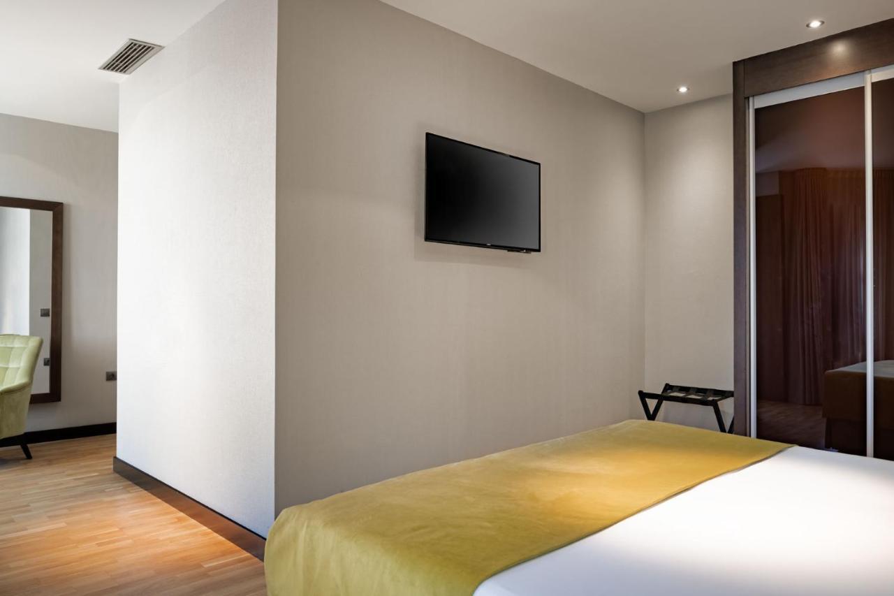 Hotel Parque Real Сиудад Реал Екстериор снимка