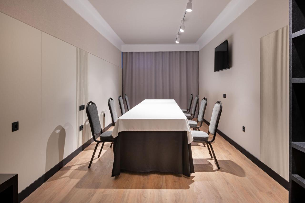 Hotel Parque Real Сиудад Реал Екстериор снимка