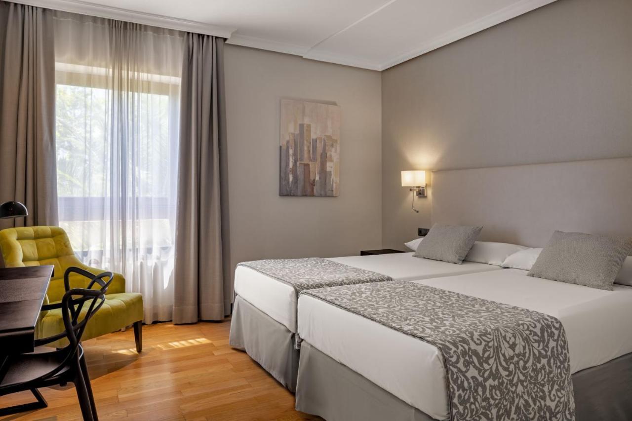 Hotel Parque Real Сиудад Реал Екстериор снимка
