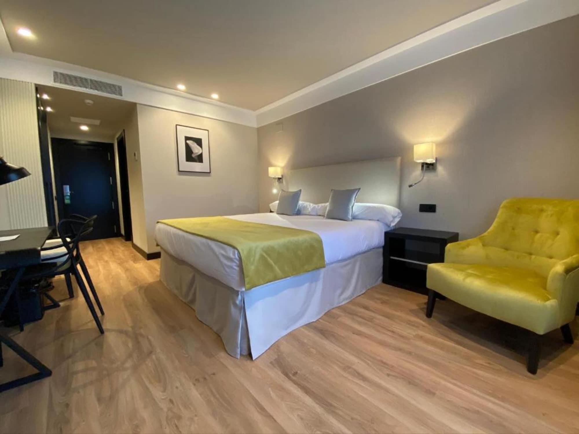 Hotel Parque Real Сиудад Реал Екстериор снимка