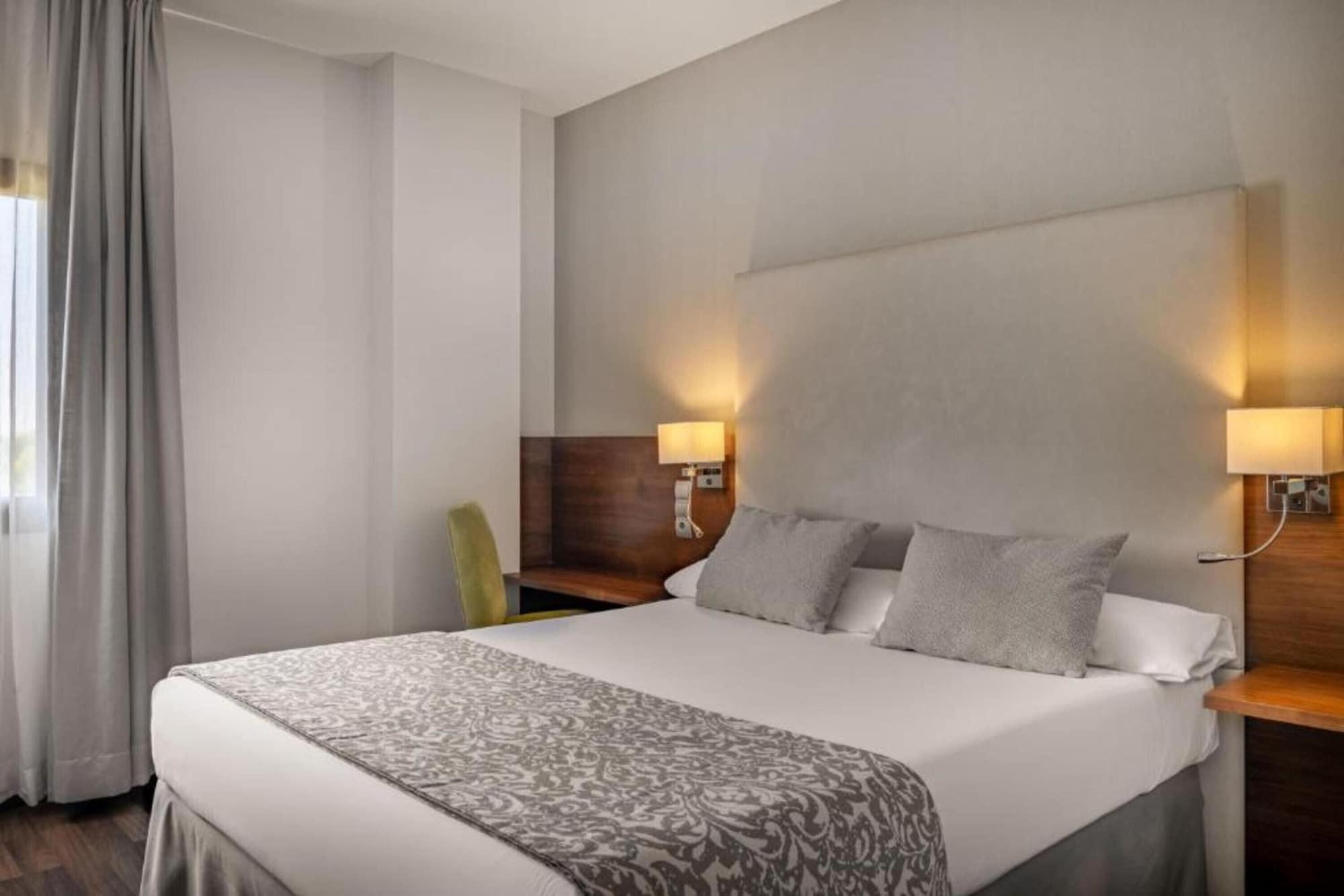 Hotel Parque Real Сиудад Реал Екстериор снимка