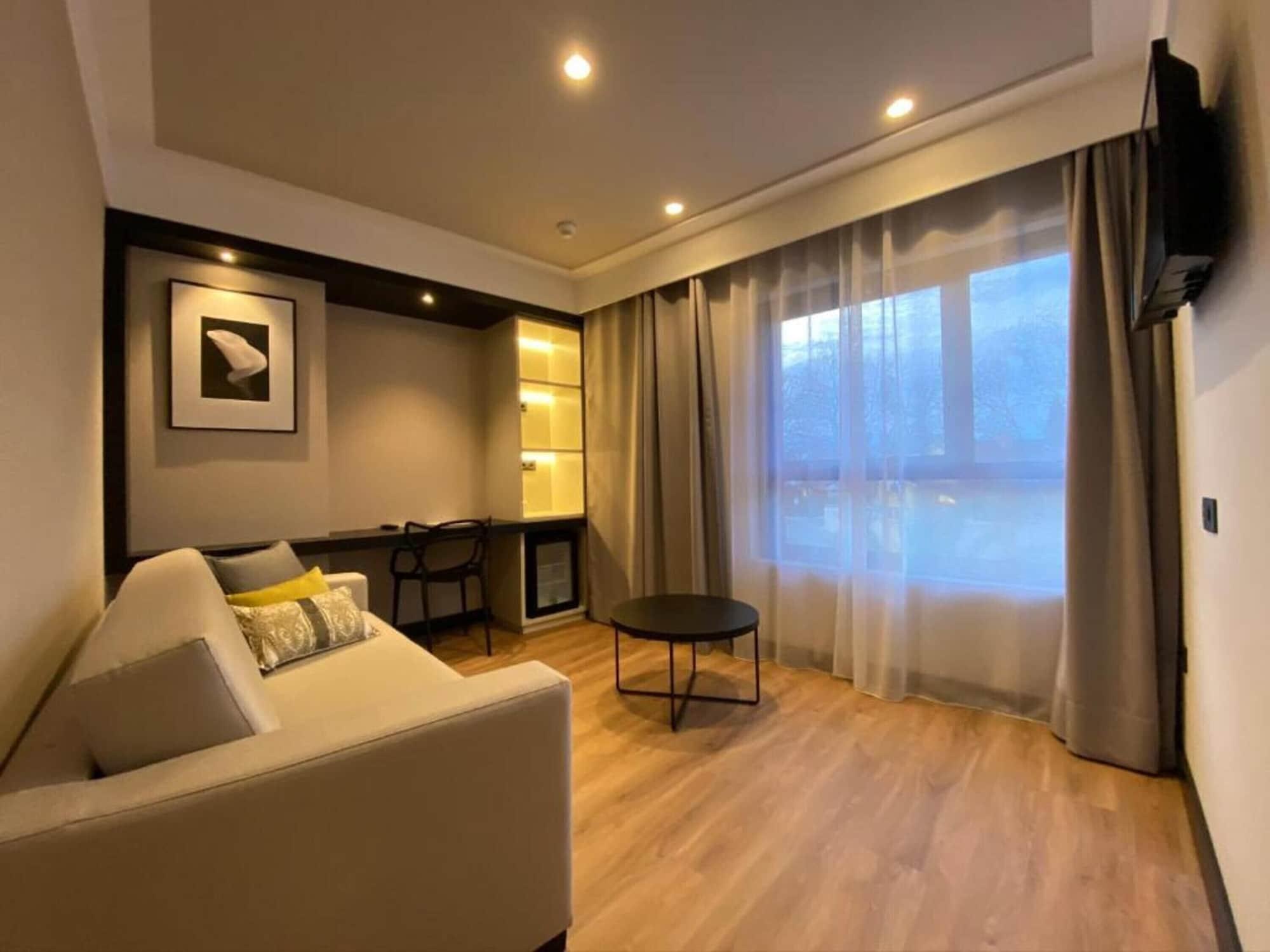 Hotel Parque Real Сиудад Реал Екстериор снимка